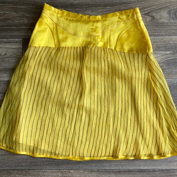 Bruuns Bazaar 100 % Silk Yellow Skirt size 8/38 - Picture 6 of 8